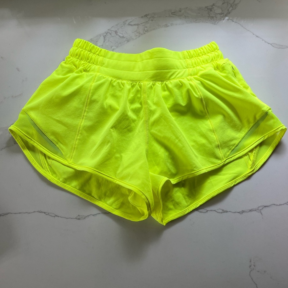 Lululemon Hotty Hot short 2.5 length low rise Highlighter Yellow size 2